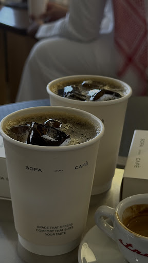 sofa cafe