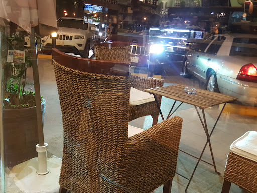 مقهى الاربعه مربعات