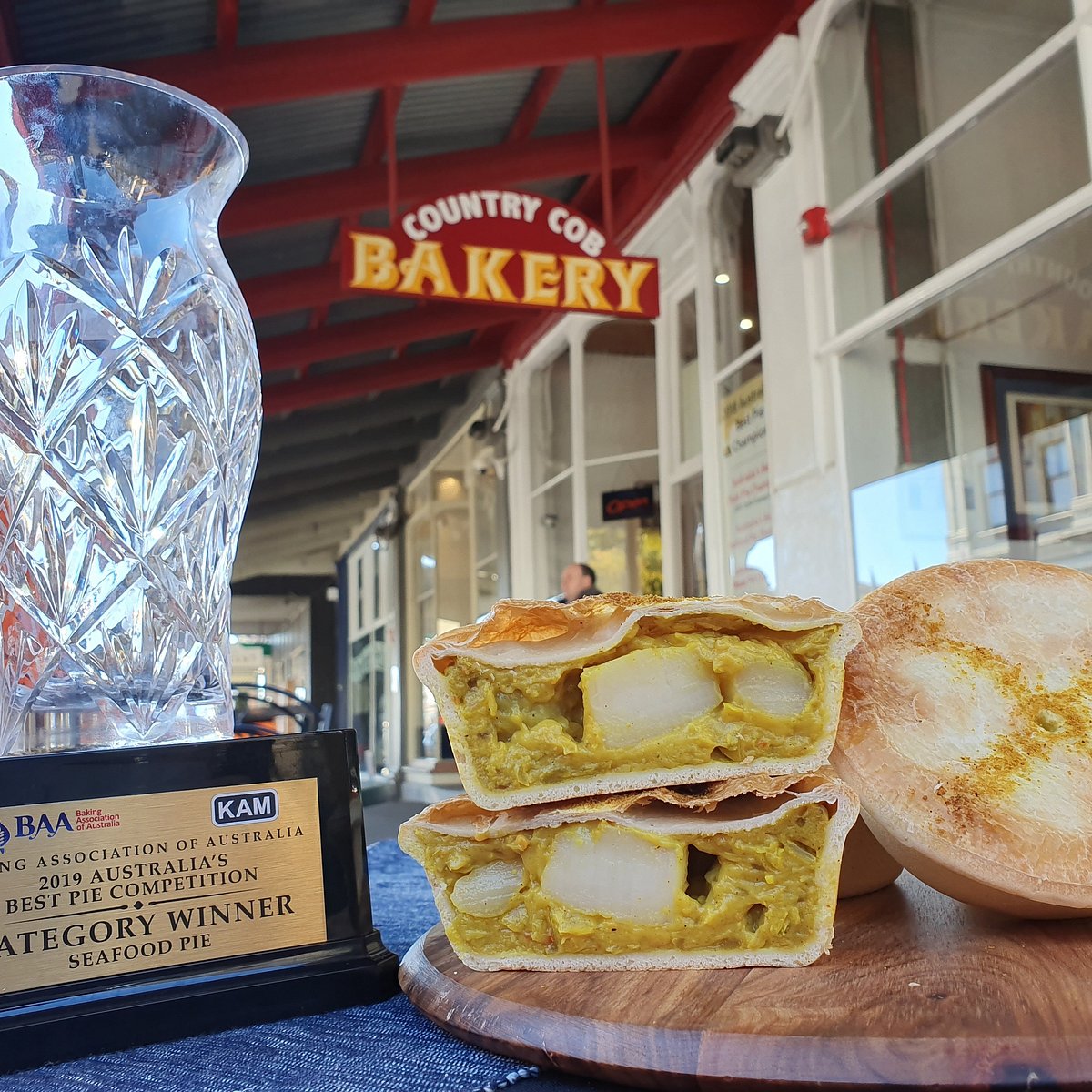 مراجعة شاملة لـ COB Bakery & More: أشهى المخبوزات والحلويات